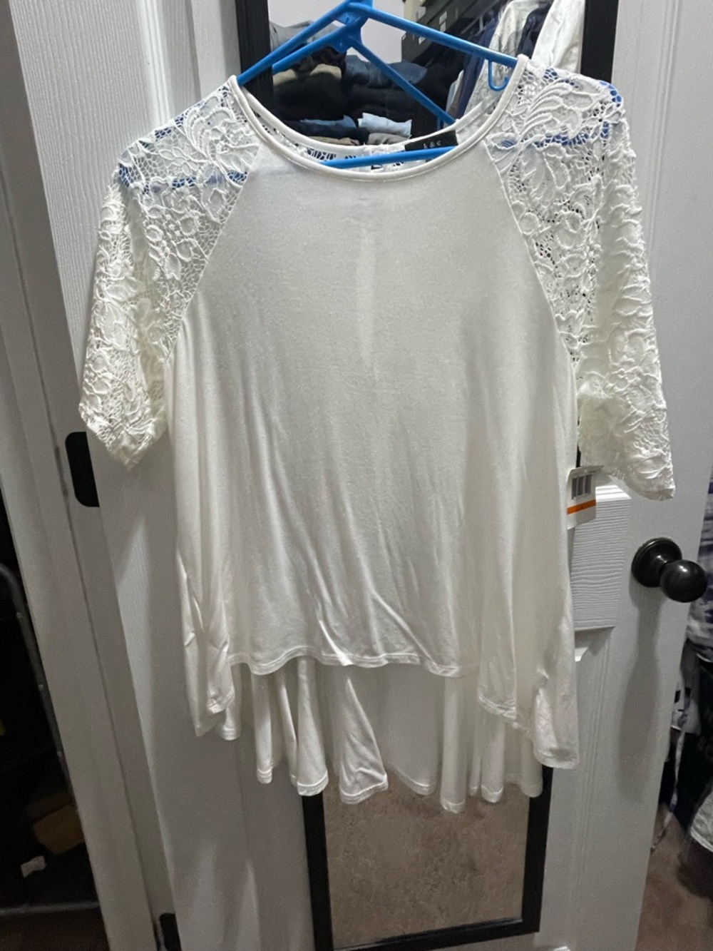 Women's White Lace Raglan Short Sleeve High-Low Blouse